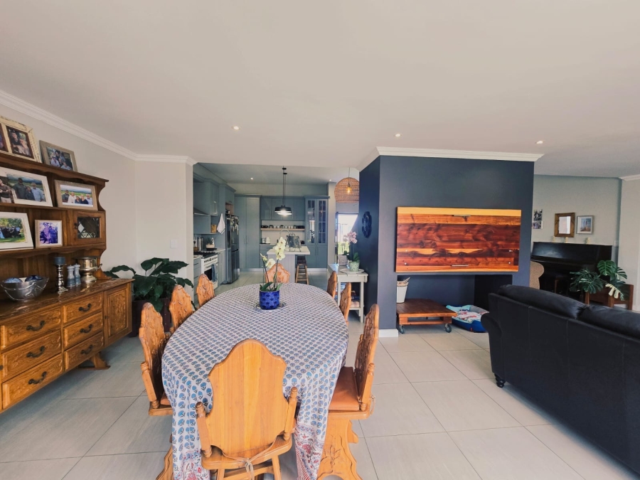 3 Bedroom Property for Sale in Kingswood Golf Estate Western Cape